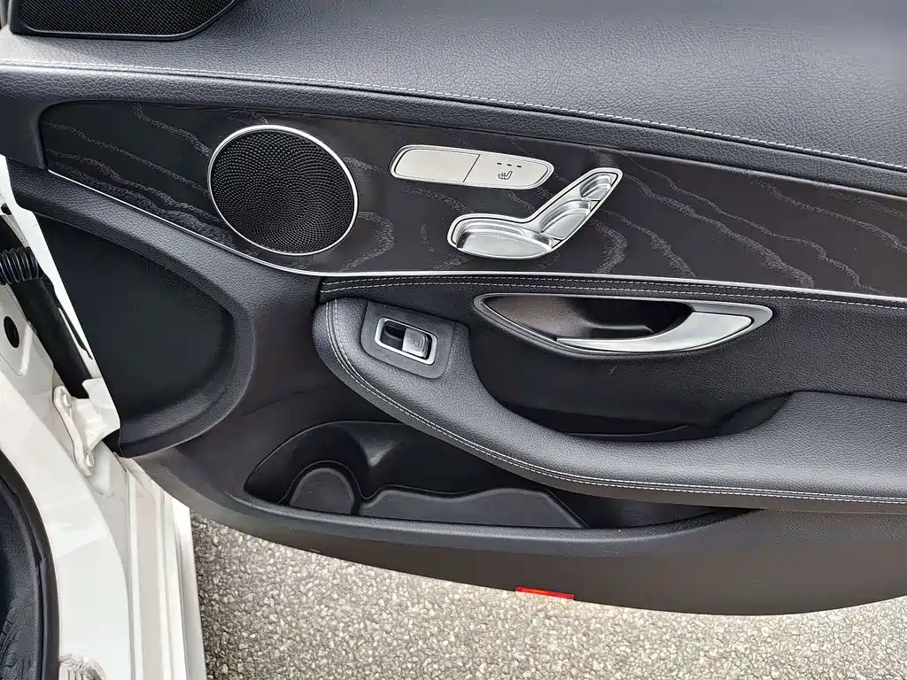 Mercedes-Benz C-Class — миниатюра 9