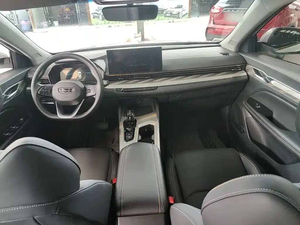 Geely L HiP — миниатюра 10