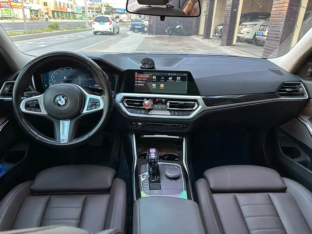 BMW 3 Series — миниатюра 10