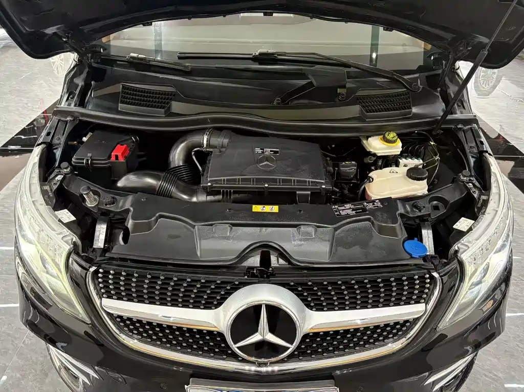 MERCEDES-BENZ V CLASS