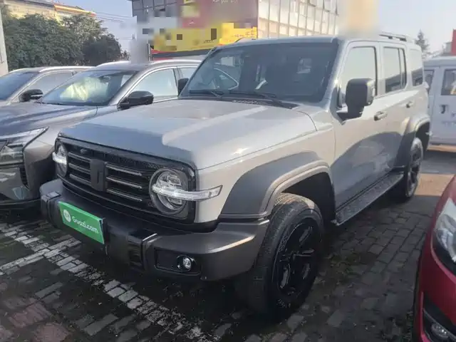 2022 TANK 300