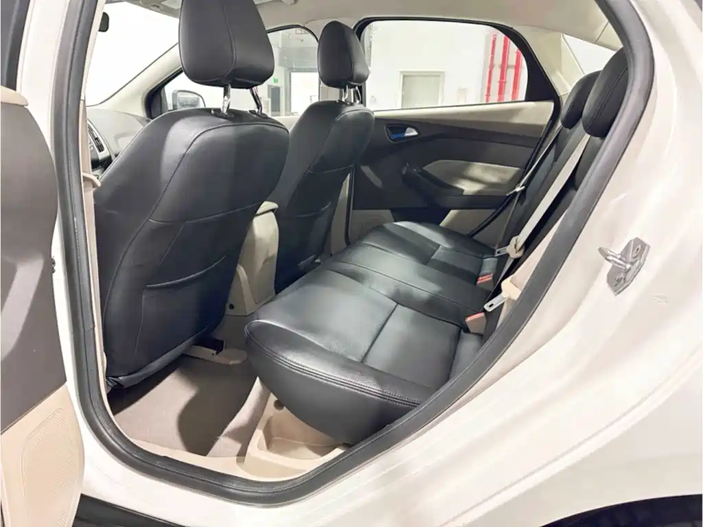 Ford Focus — миниатюра 12