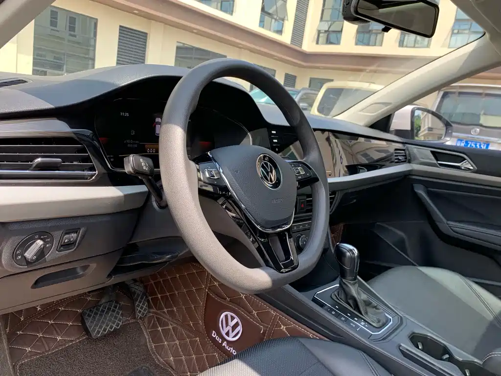Volkswagen Lavida — миниатюра 17