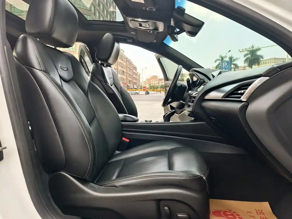 Cadillac CT5 — миниатюра 13