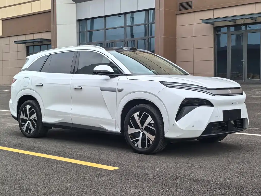BYD Tang L L 2025 EV 670KM Premium