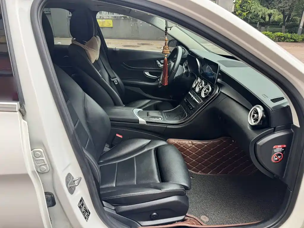 Mercedes-Benz C-Class — миниатюра 15