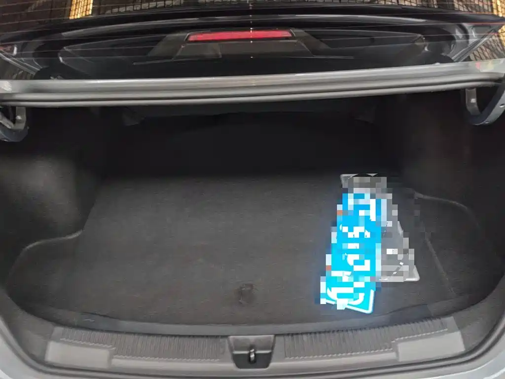 Roewe i5 — миниатюра 19