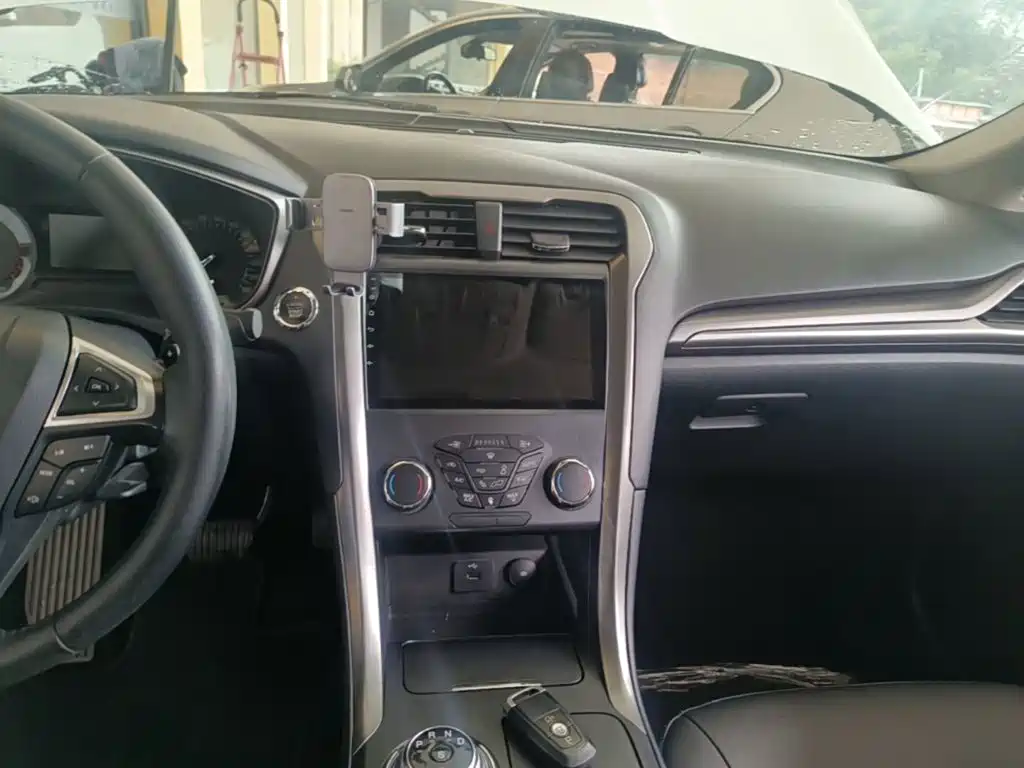Ford Mondeo — миниатюра 13