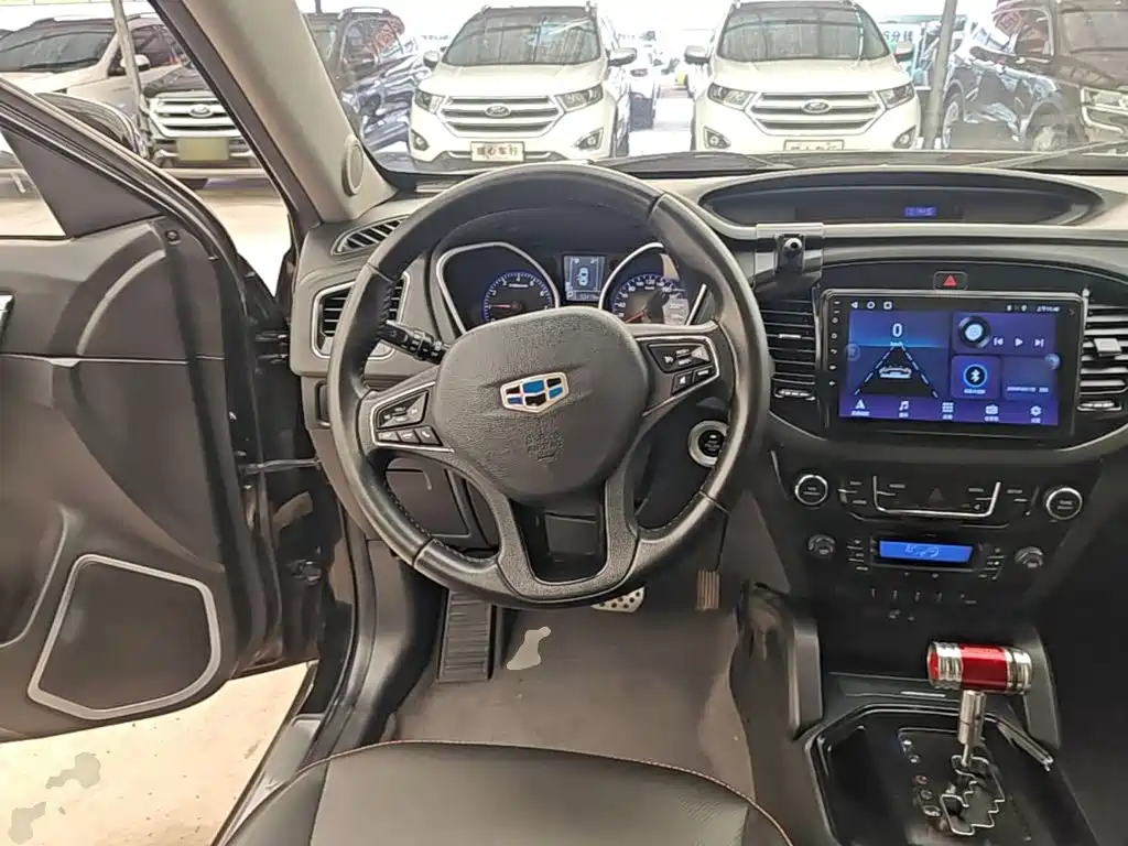 Geely Haoqing SUV — миниатюра 11