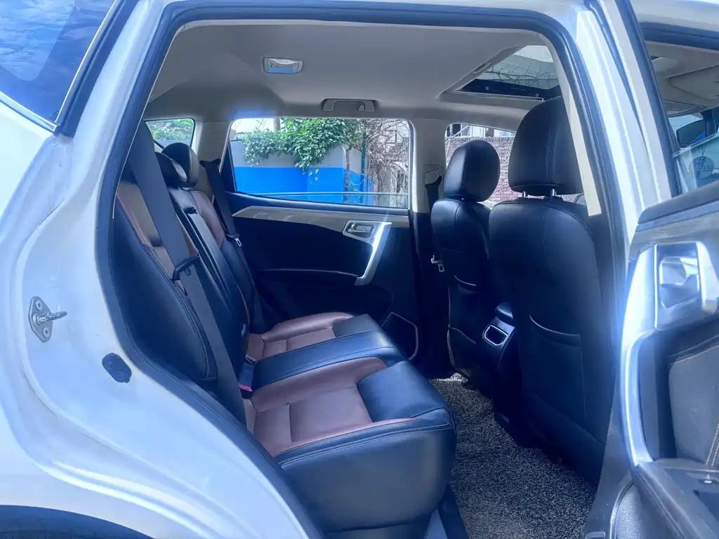 Geely Vision X6 — миниатюра 10