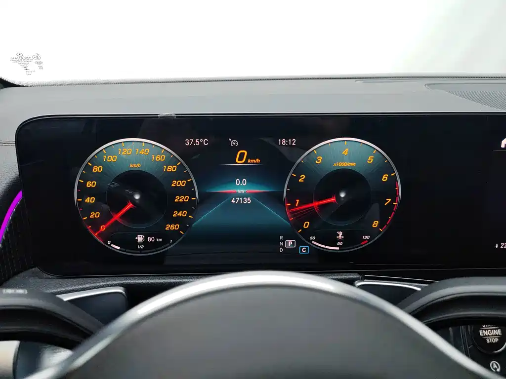 Mercedes-Benz GLB — миниатюра 13