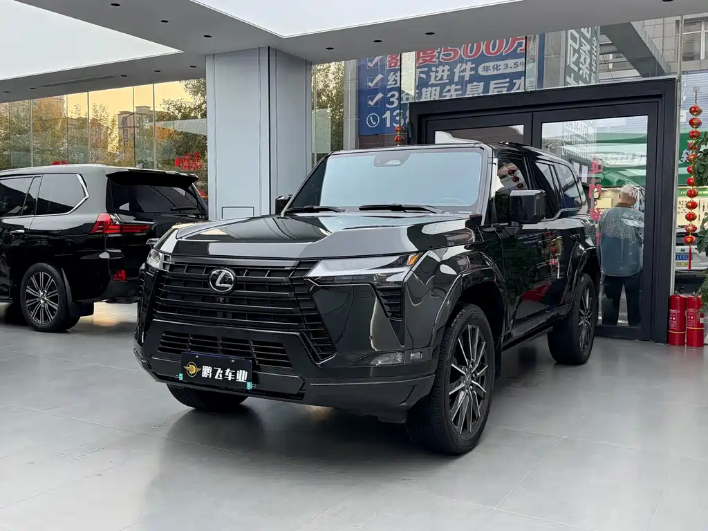 Lexus LX