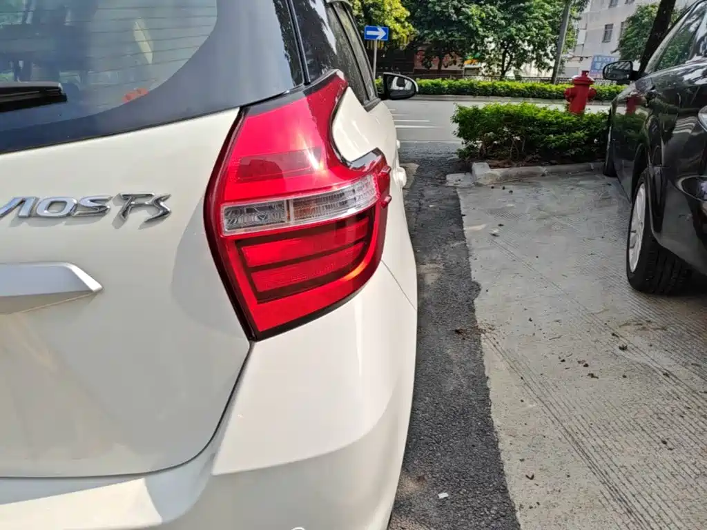 Toyota Vios FS — миниатюра 8