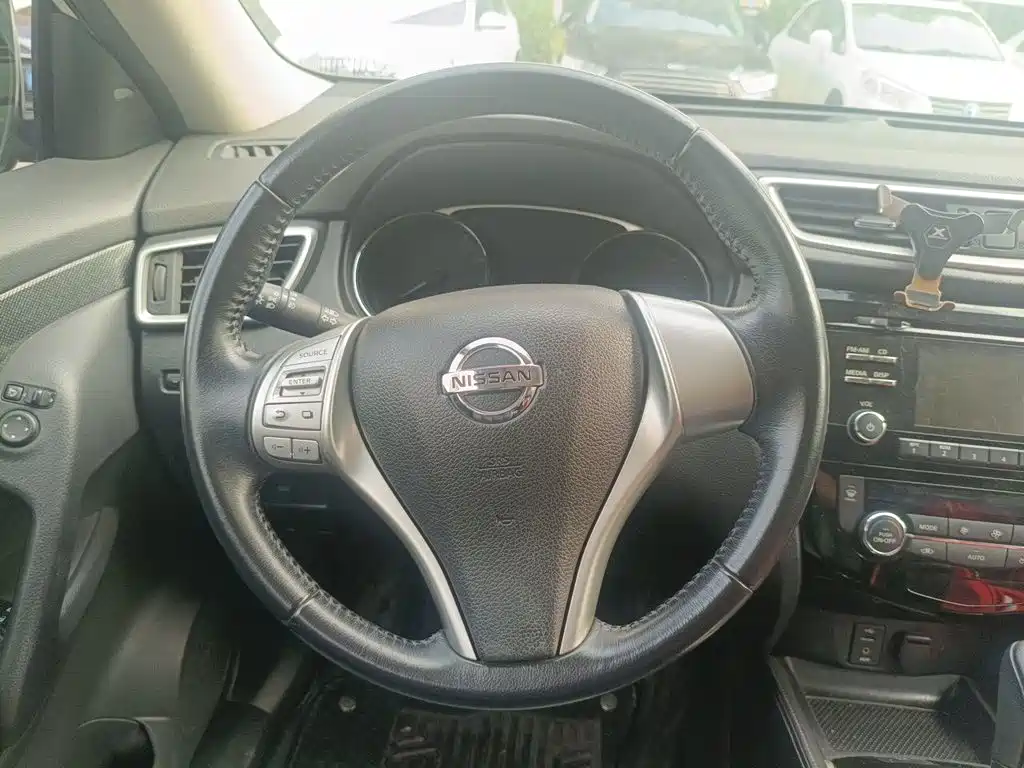 Nissan X-Trail — миниатюра 11