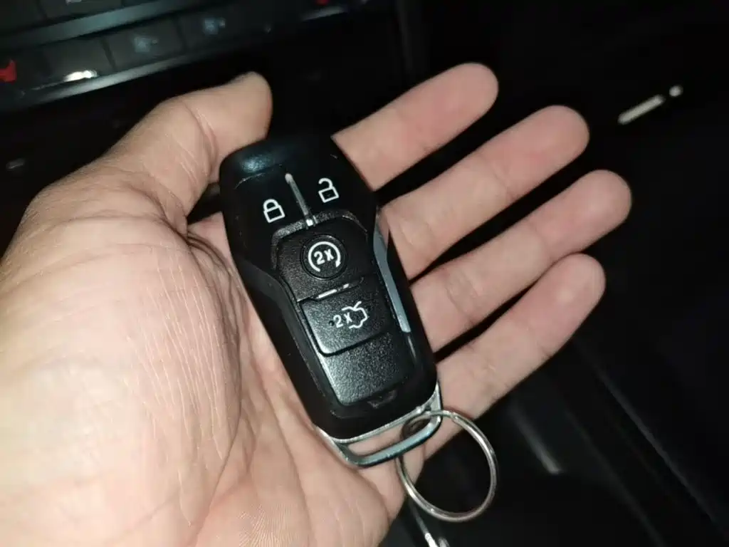 Ford Taurus — миниатюра 9
