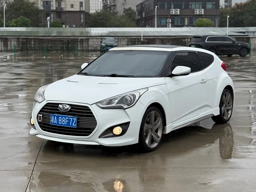 Купить Hyundai Veloster