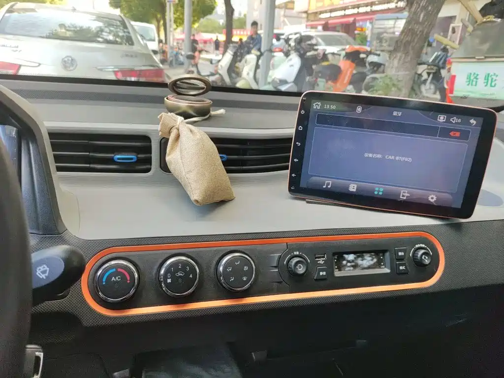 Wuling MINIEV — миниатюра 9
