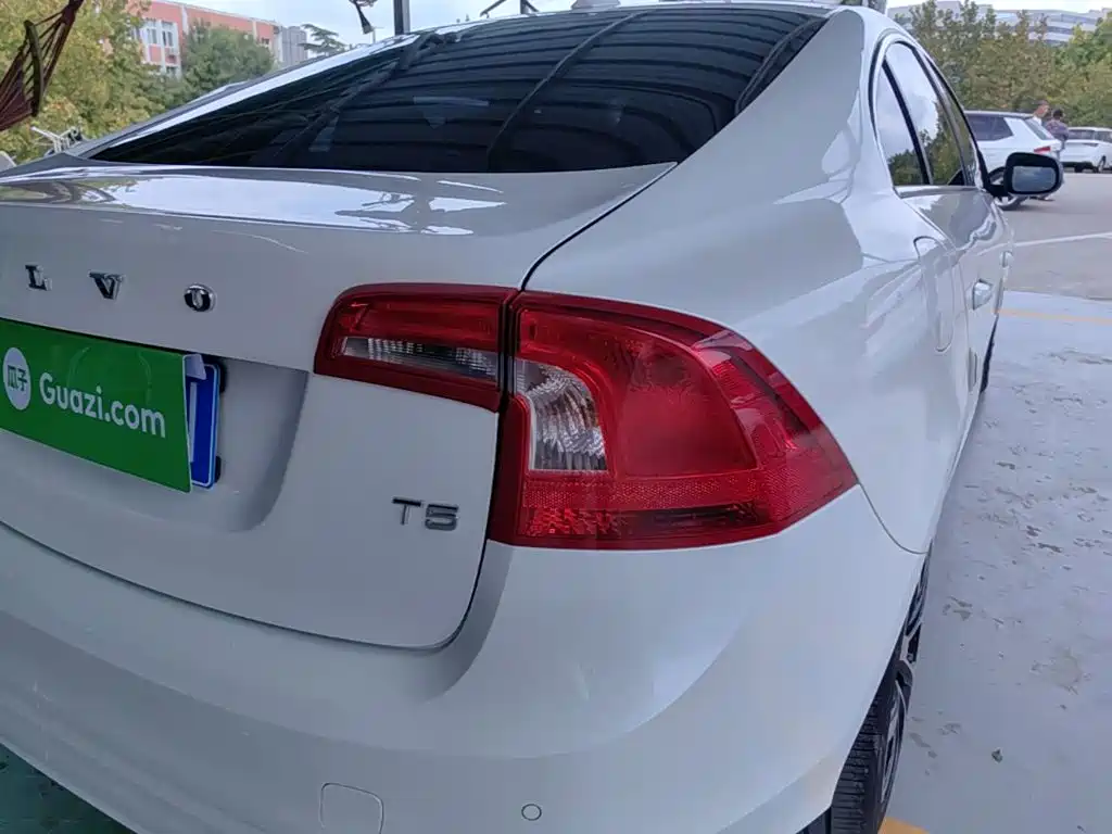 Volvo S60 — миниатюра 8