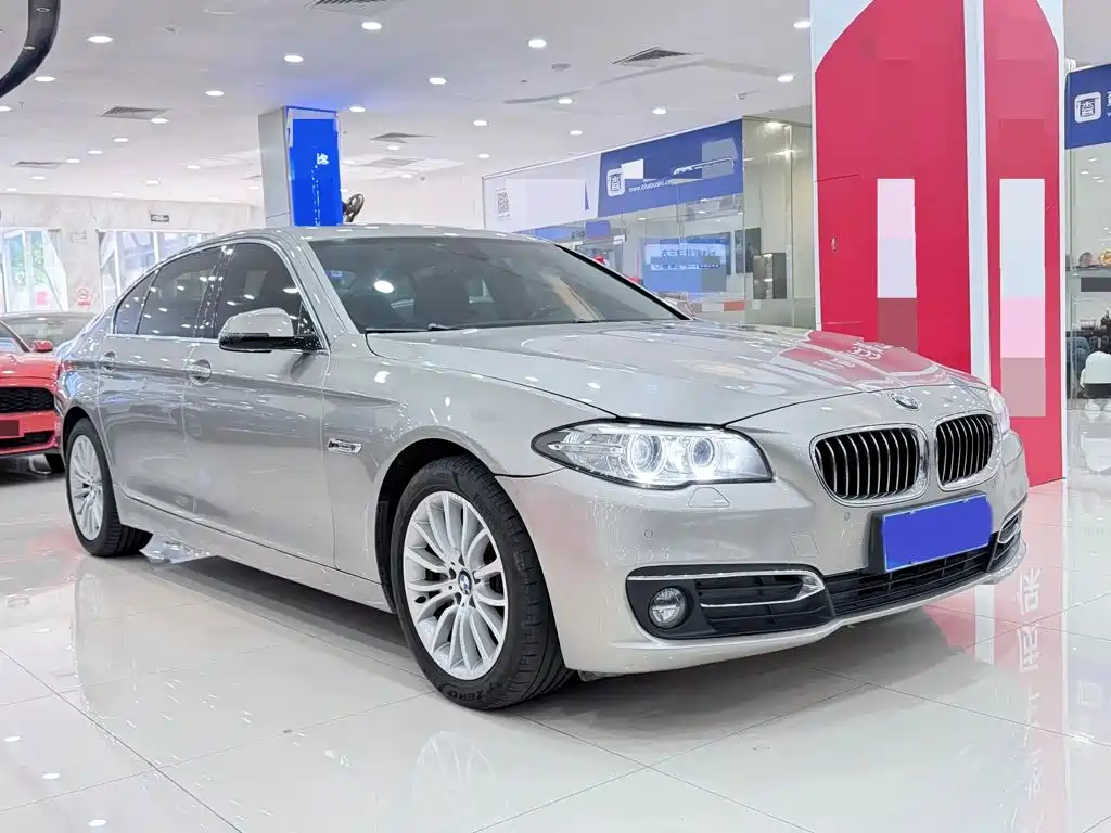 BMW 5 Series — миниатюра 3