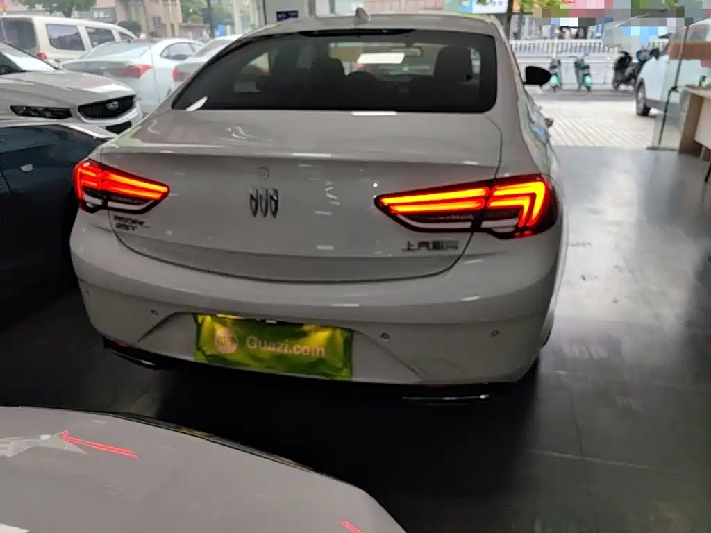 Buick Regal — миниатюра 6