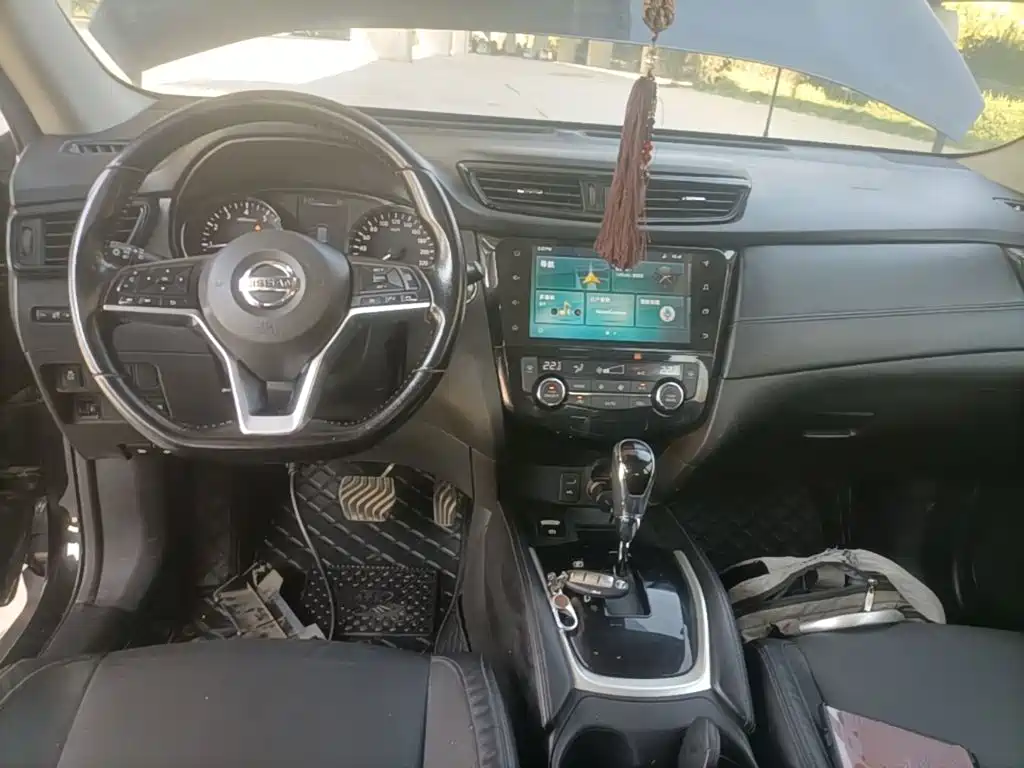 Nissan X-Trail — миниатюра 10