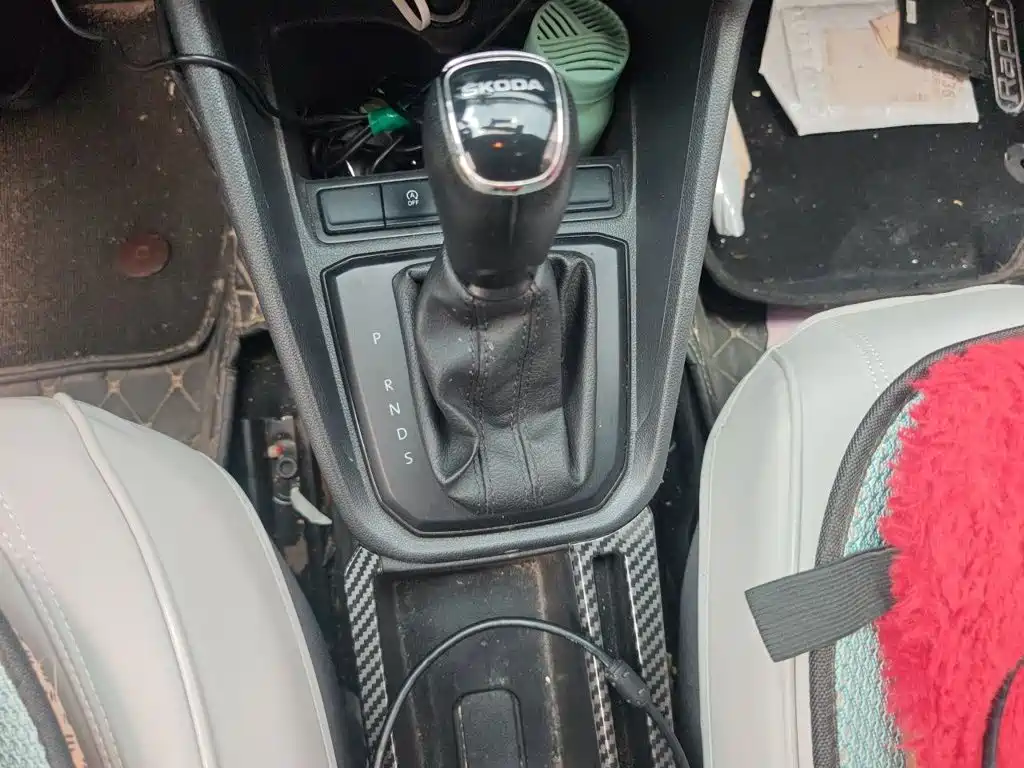 Skoda Rapid — миниатюра 7
