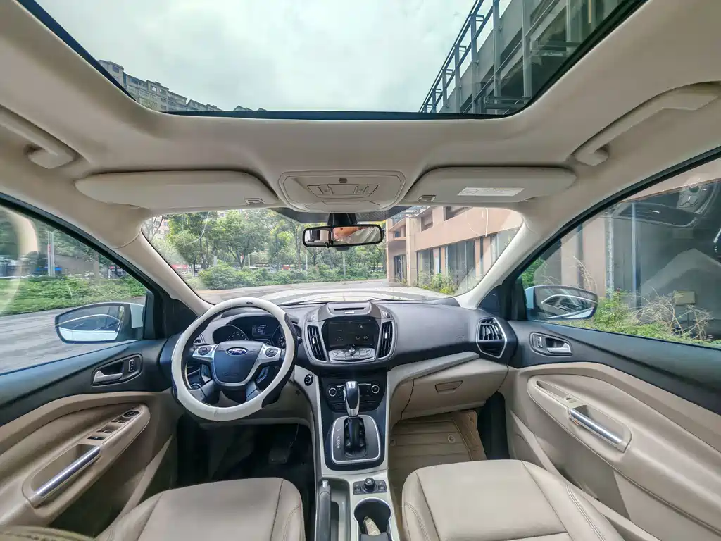Ford Kuga — миниатюра 5