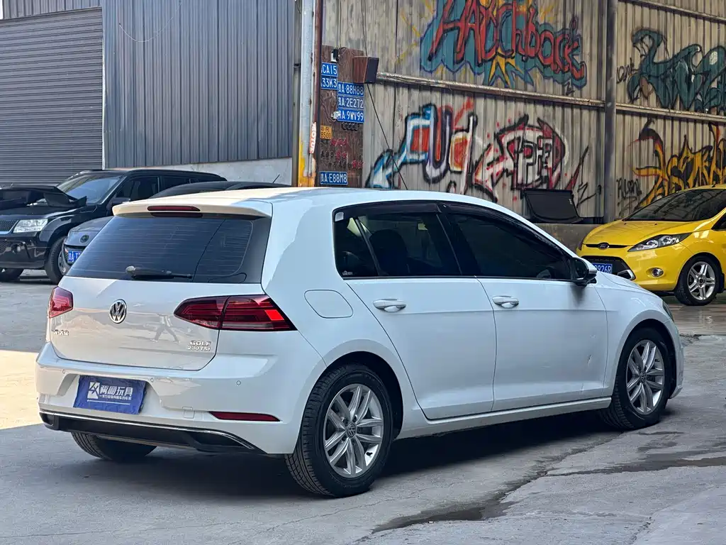 Volkswagen Golf — миниатюра 4