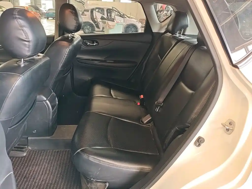 Nissan Tiida — миниатюра 17
