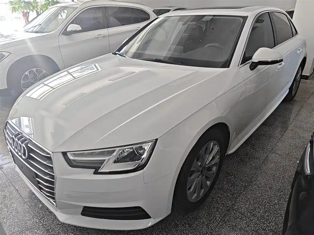 Купить Audi A4L