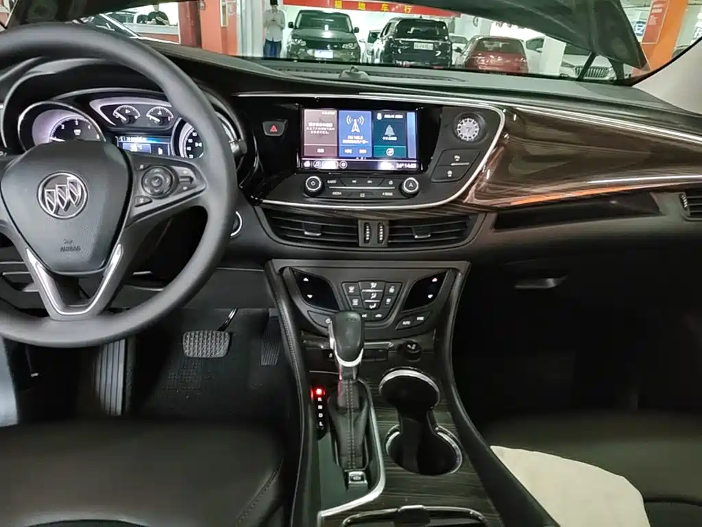 Buick Envision Plus — миниатюра 13