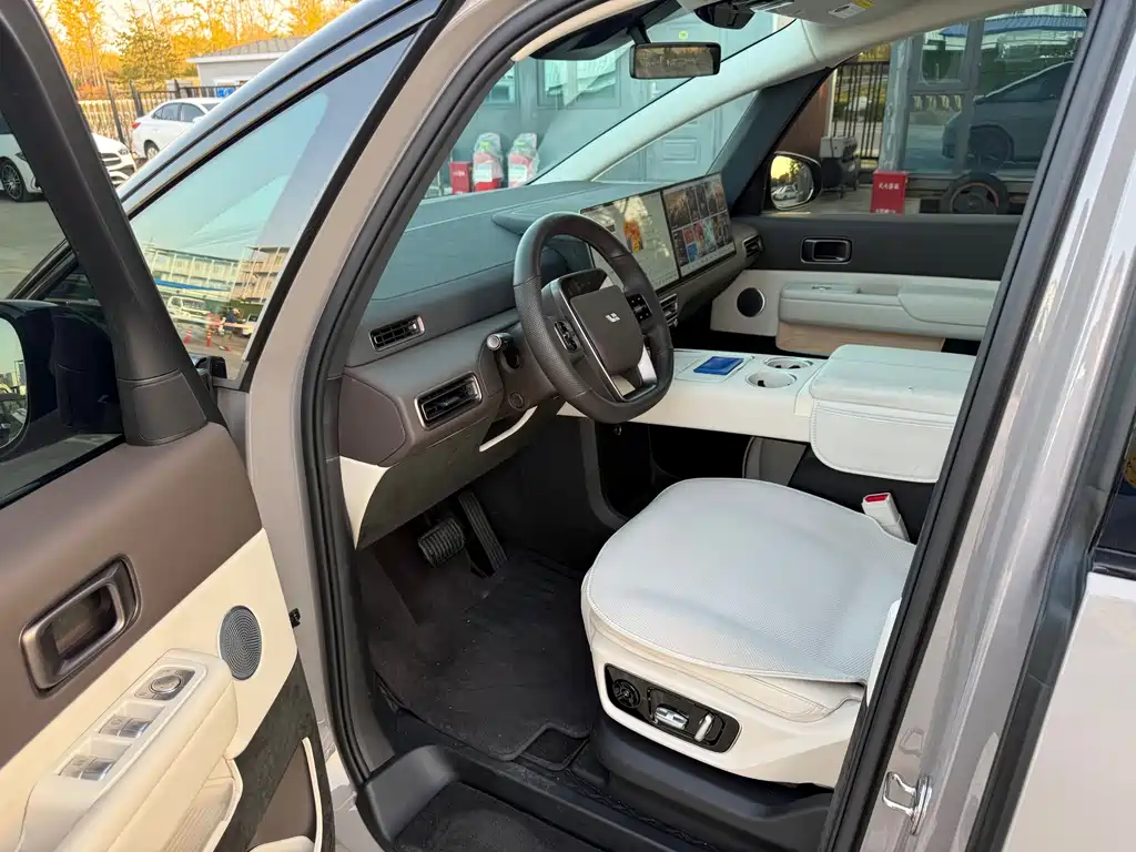 Li Auto Li MEGA — миниатюра 4