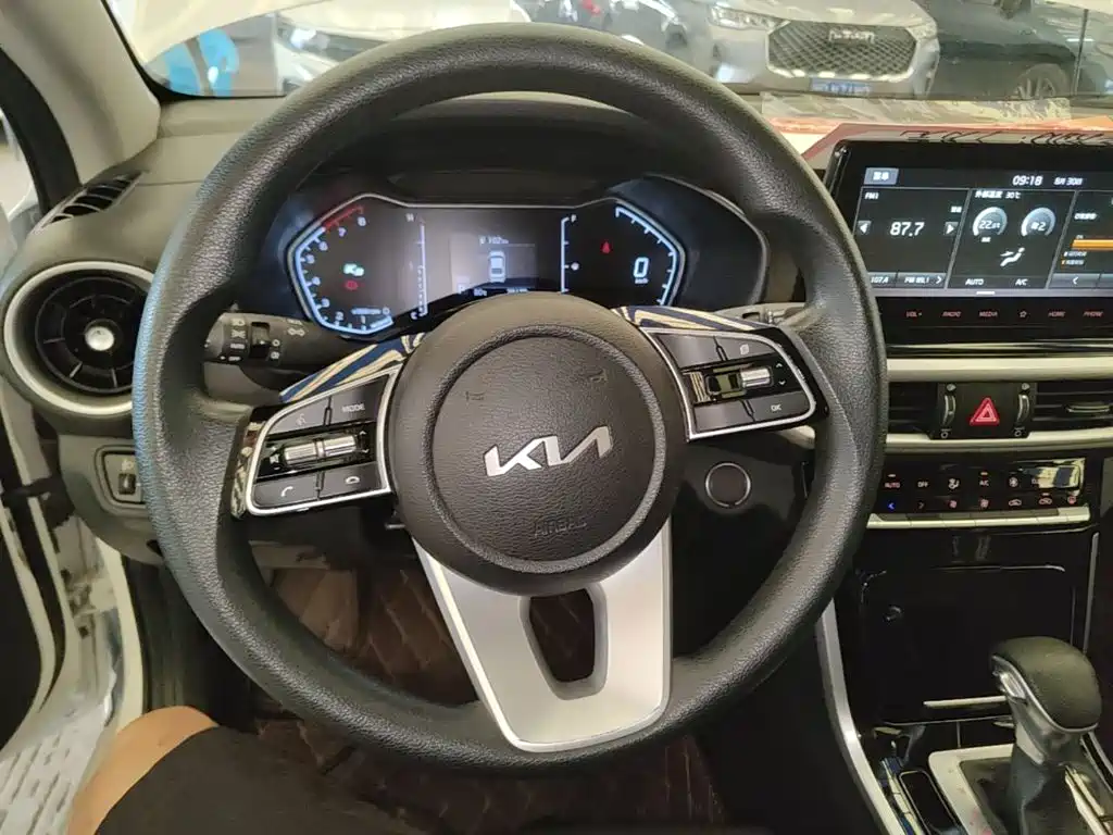 Kia K3 — миниатюра 11