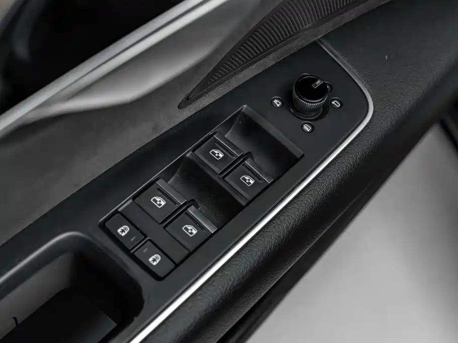 Audi A8 — миниатюра 16