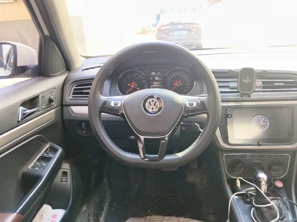 Volkswagen Lavida — миниатюра 6