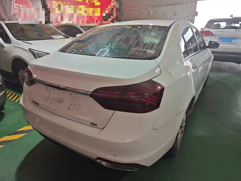 Geely Emgrand — миниатюра 7