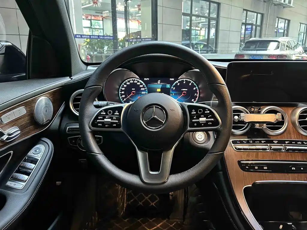 Mercedes-Benz GLC — миниатюра 11