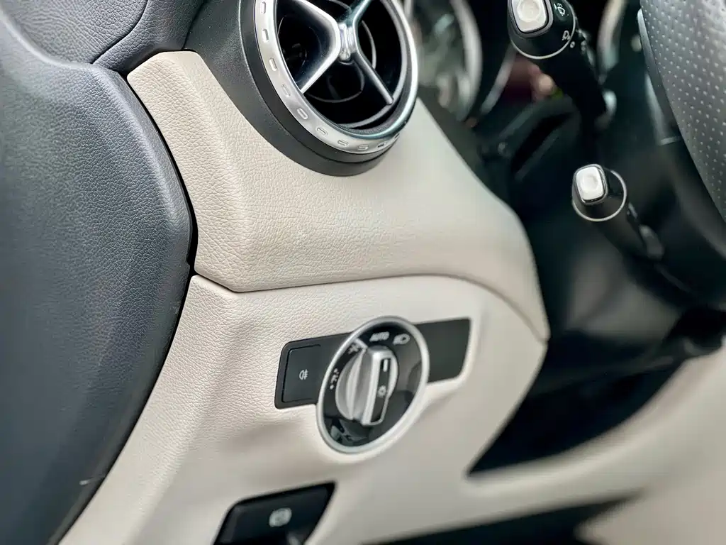 Mercedes-Benz GLA — миниатюра 19