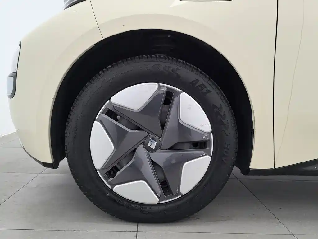 Baojun Yunduo — миниатюра 17