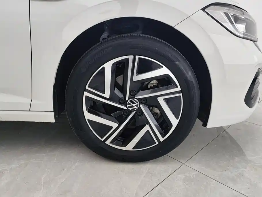 Volkswagen Sagitar — миниатюра 6