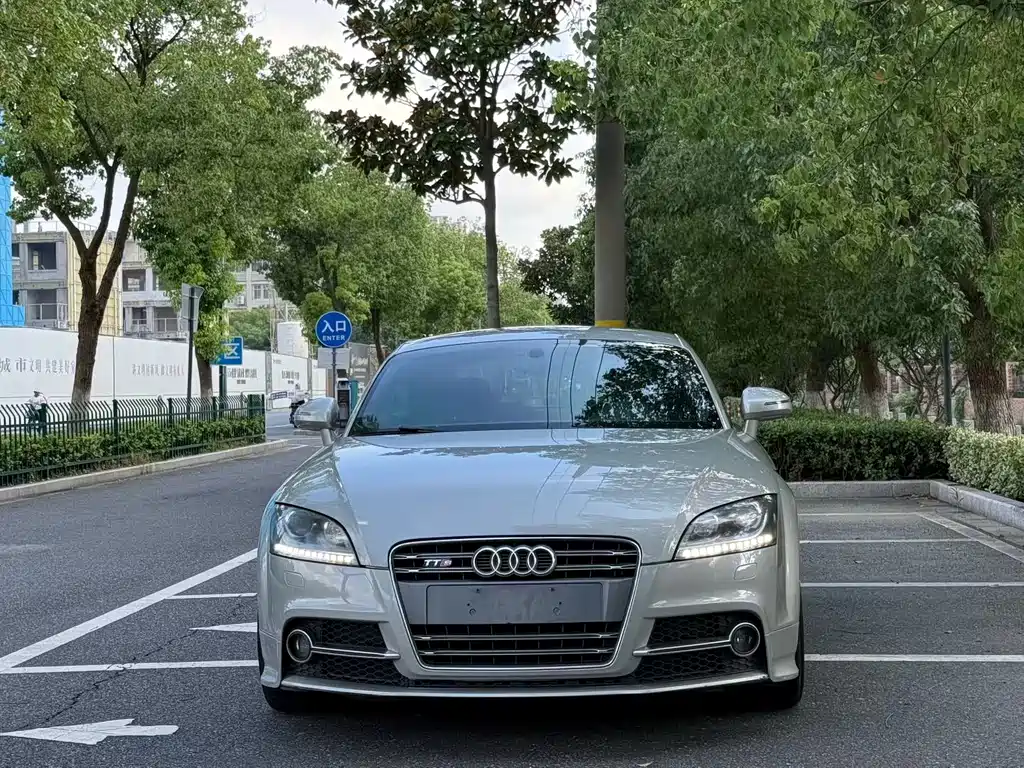 Audi TT TT Coupe 45 TFSI, фото 3
