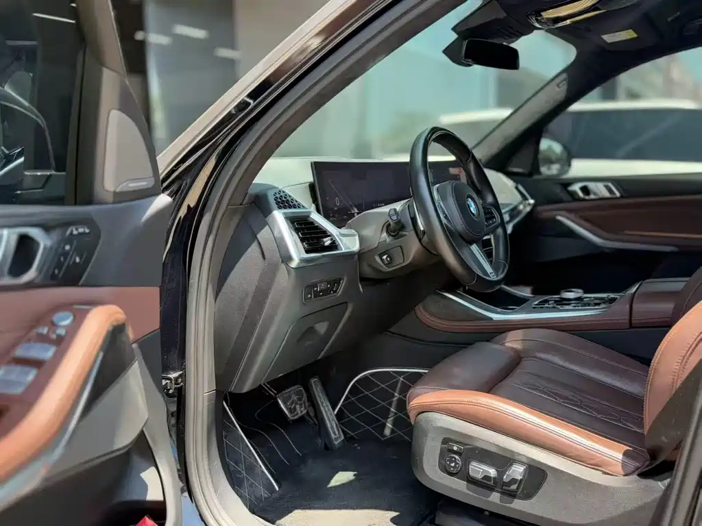 BMW X7 2023 xDrive40i Premium M Sport
