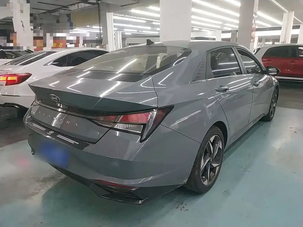 Hyundai Elantra — миниатюра 7