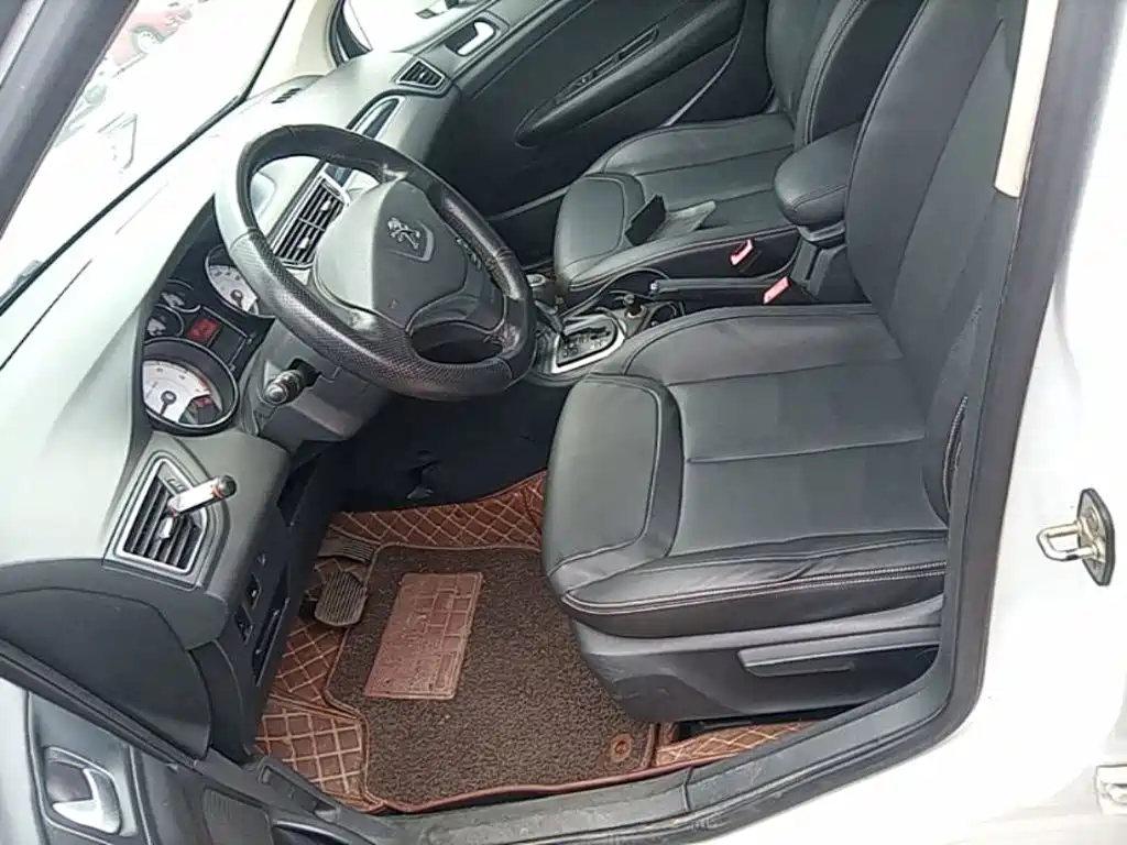 Peugeot 308 — миниатюра 15