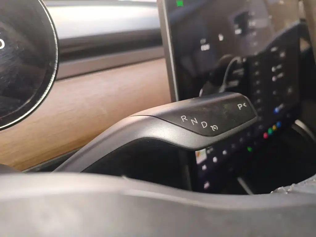 Tesla Model 3 — миниатюра 14