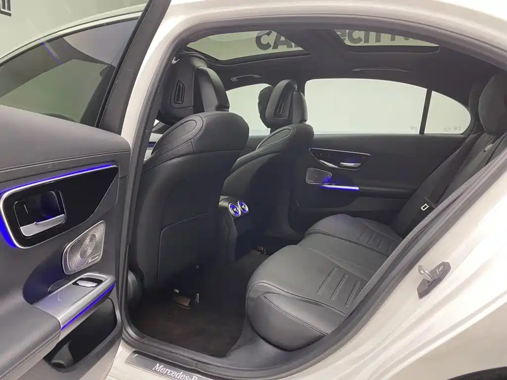 Mercedes-Benz C-Class — миниатюра 19