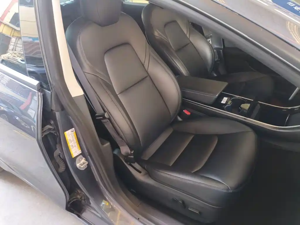 Tesla Model 3 — миниатюра 25