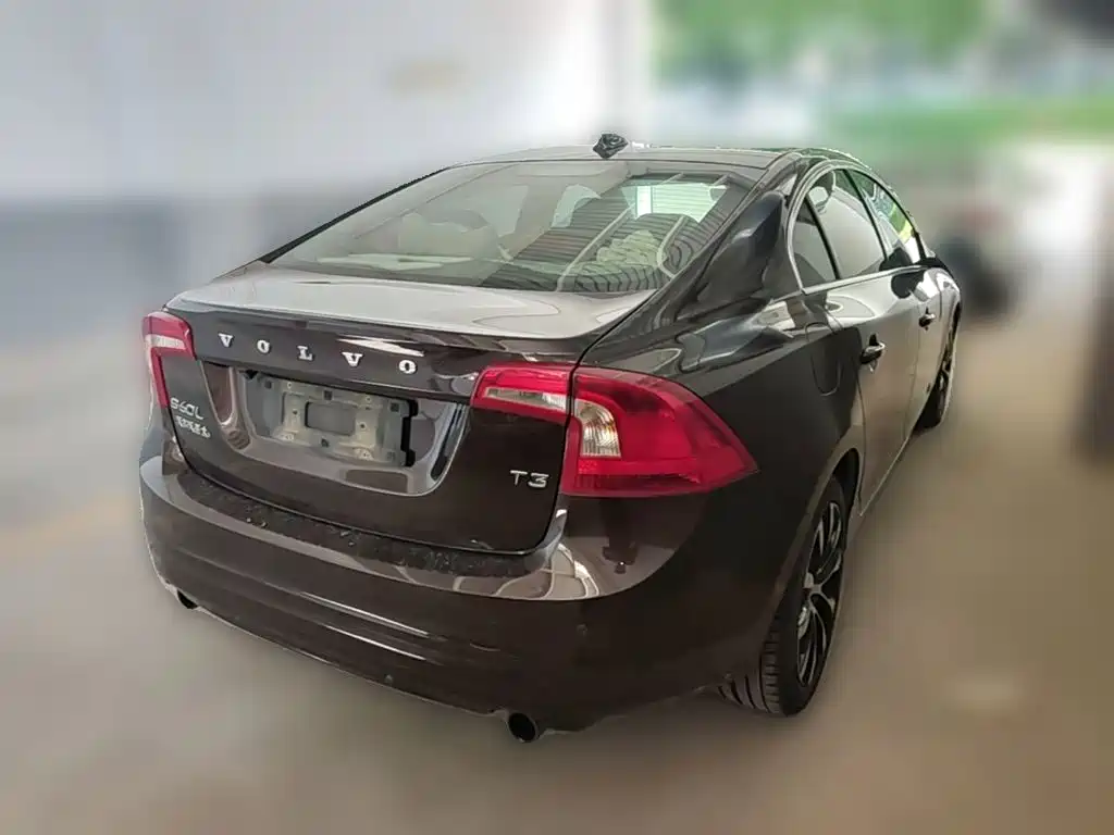 Volvo S60 — миниатюра 10
