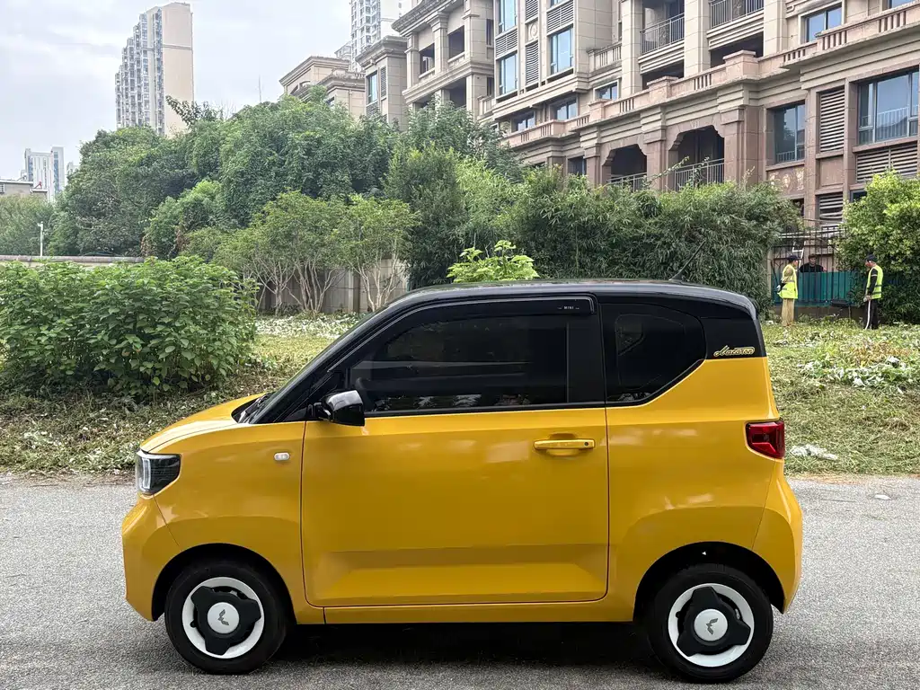 Wuling MINIEV — миниатюра 4