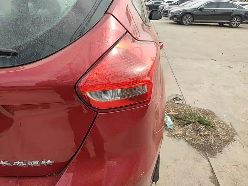 Ford Focus — миниатюра 8